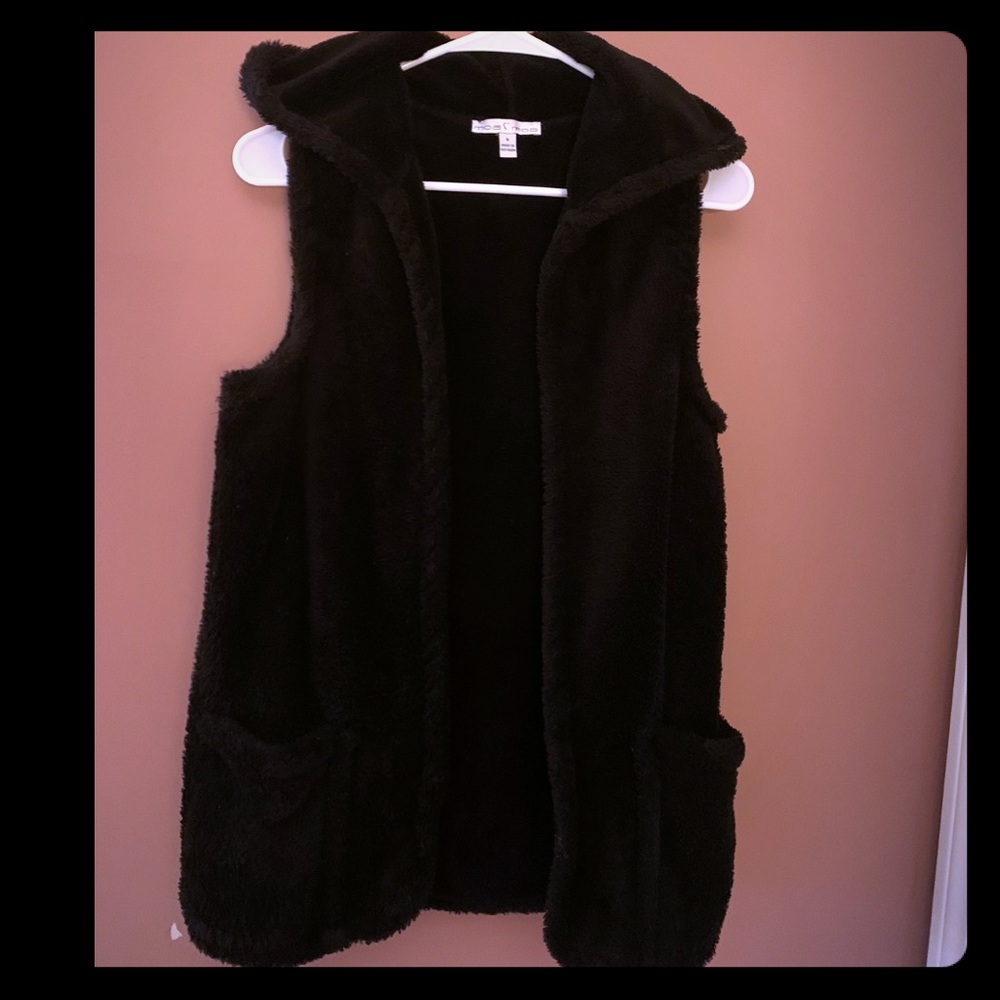 Mao Mao Black Hooded Open Fuzzy Vest- Small